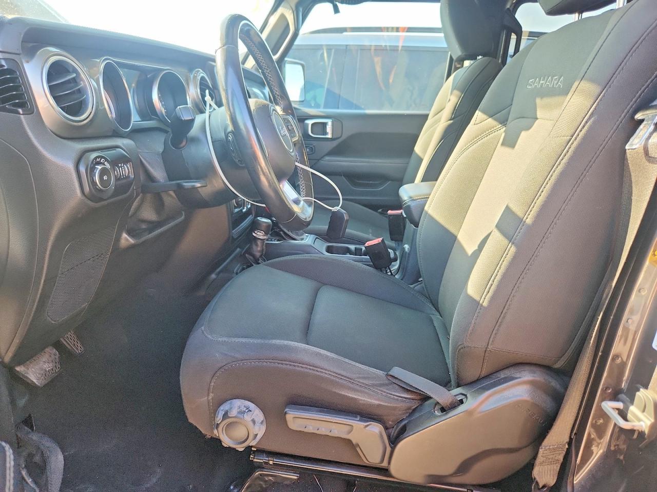 2019 Jeep Wrangler Unlimited Sahara - zdjęcie 7