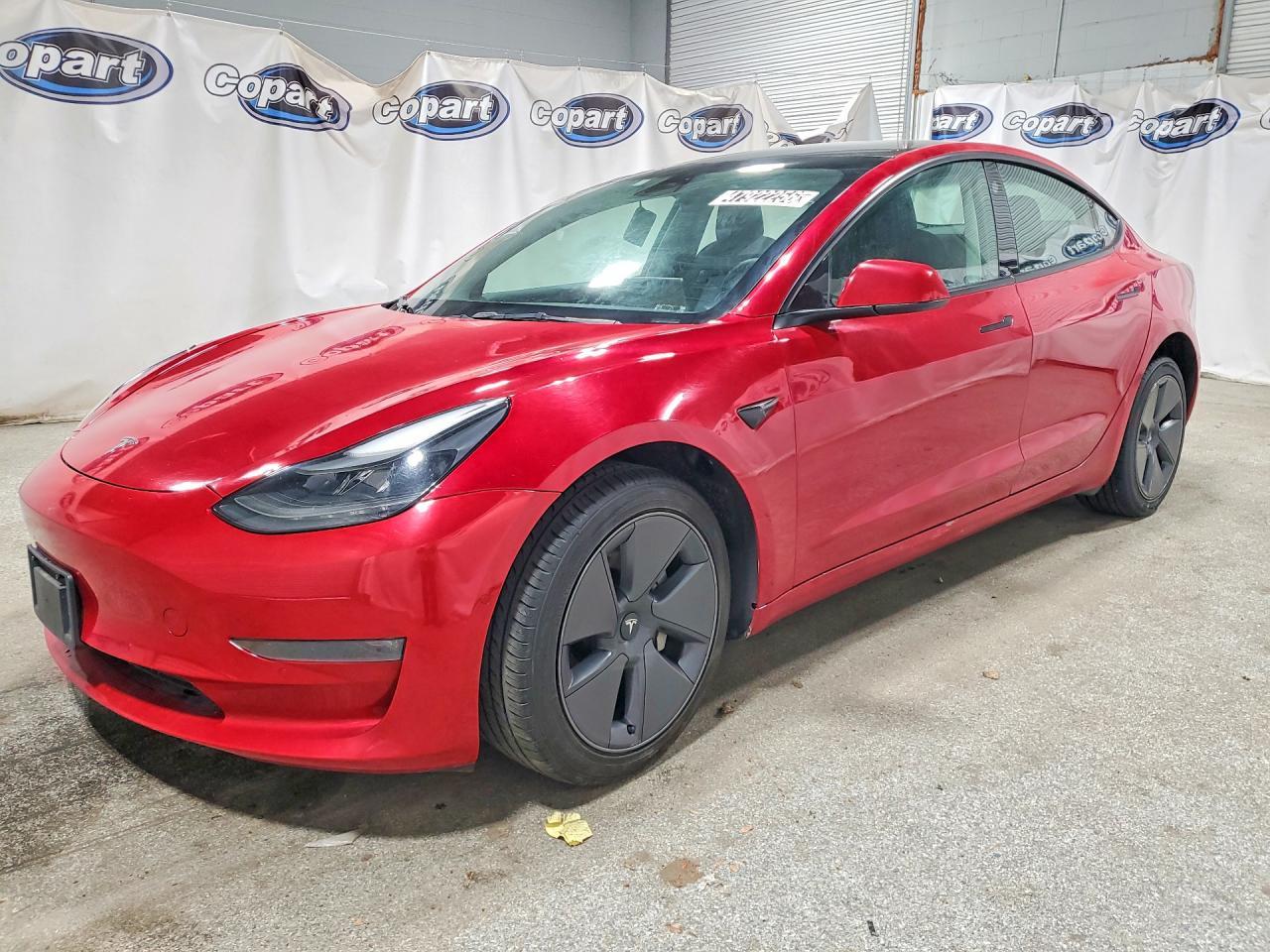 2022 Tesla Model 3 - zdjęcie główne