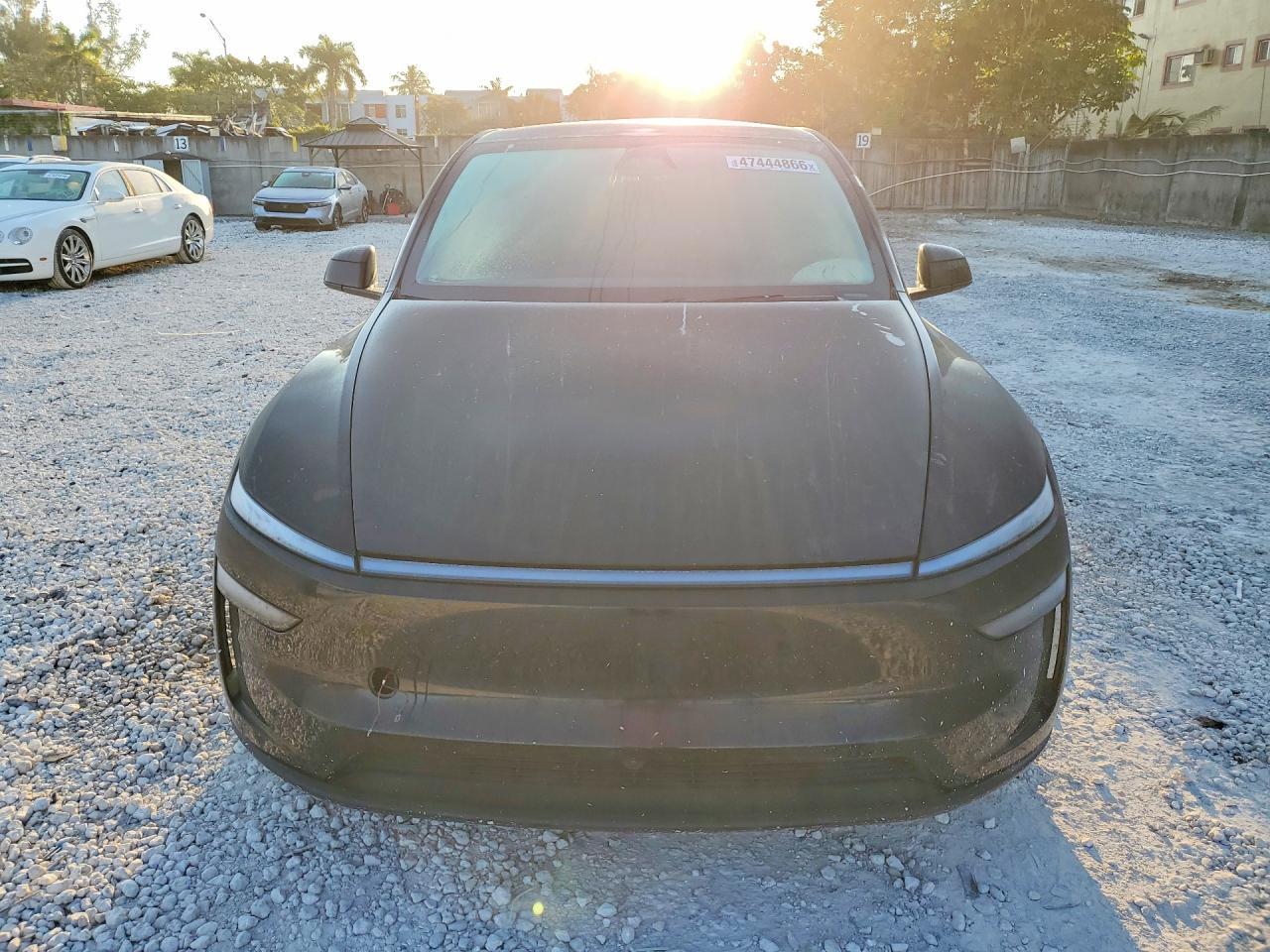 2026 Tesla Model Y - zdjęcie 5