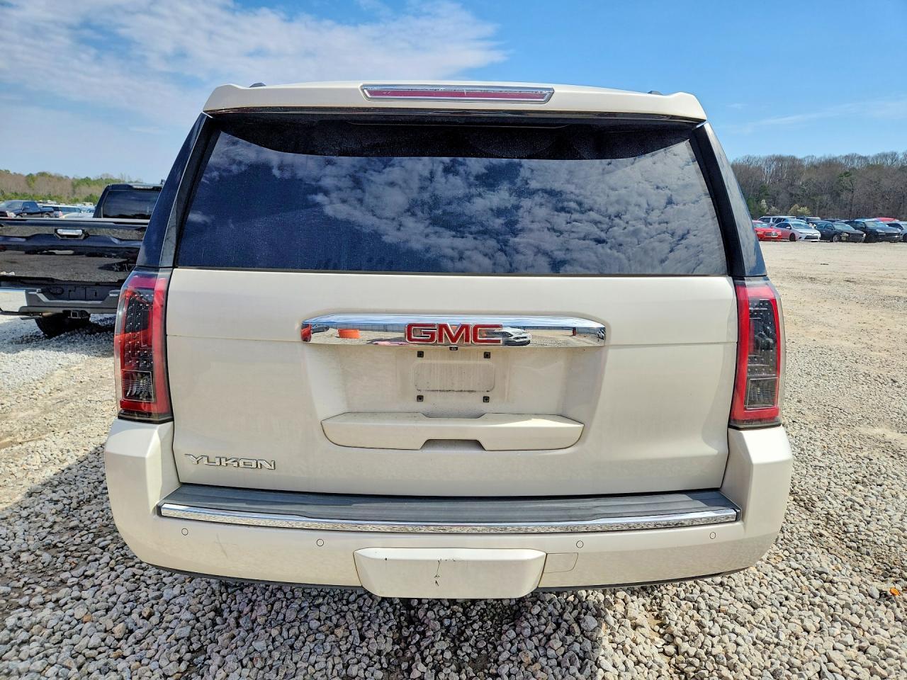 2015 GMC Yukon Denali - zdjęcie 6