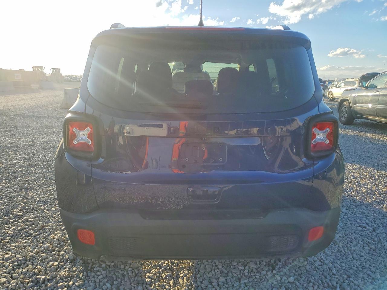 2018 Jeep Renegade Latitude - zdjęcie 6