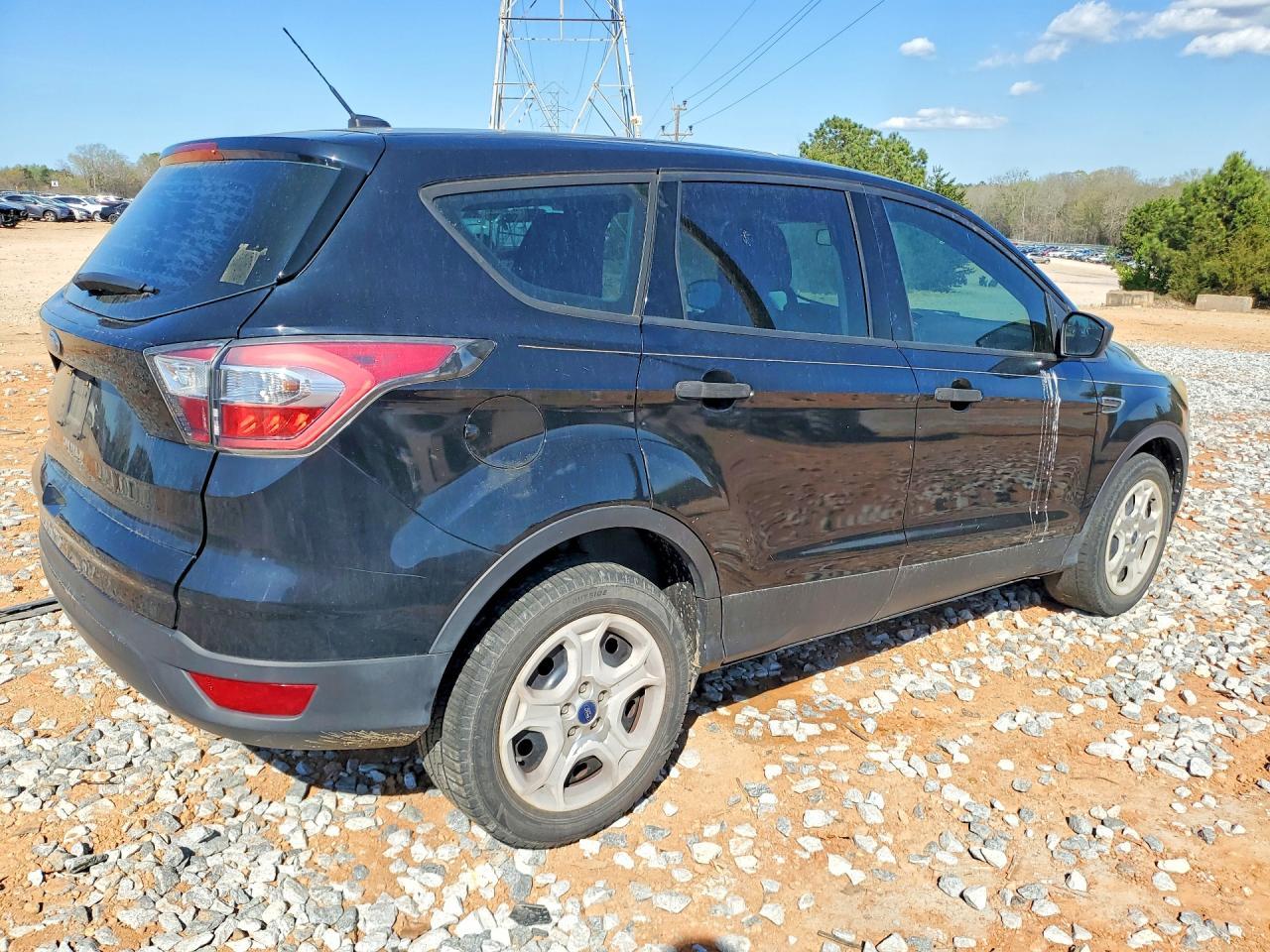 2017 Ford Escape S - zdjęcie 3