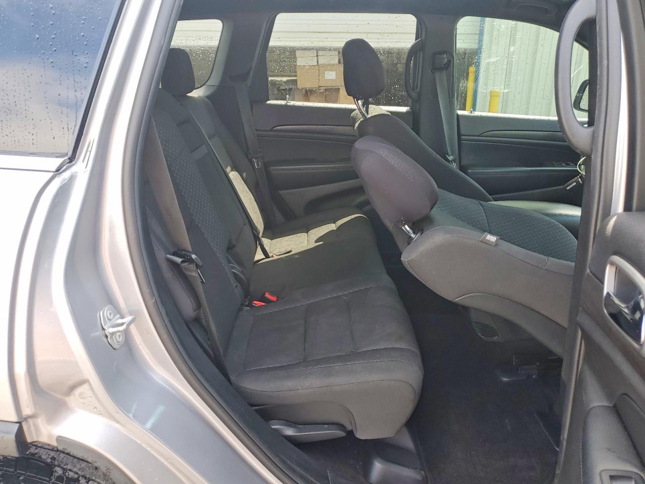 2018 Jeep Grand Cherokee Laredo - zdjęcie 11