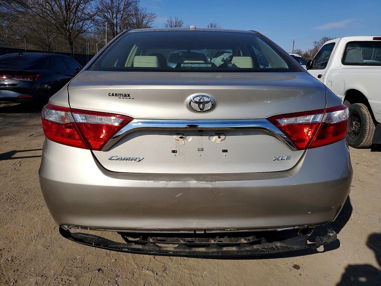 2017 Toyota Camry Xle - zdjęcie 6