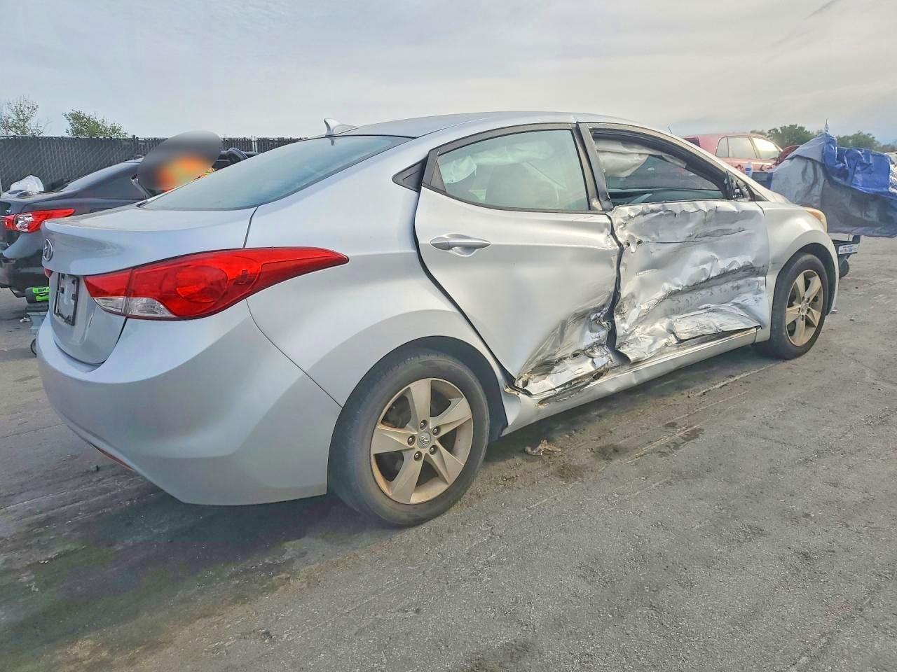 2013 Hyundai Elantra Gls - zdjęcie 3