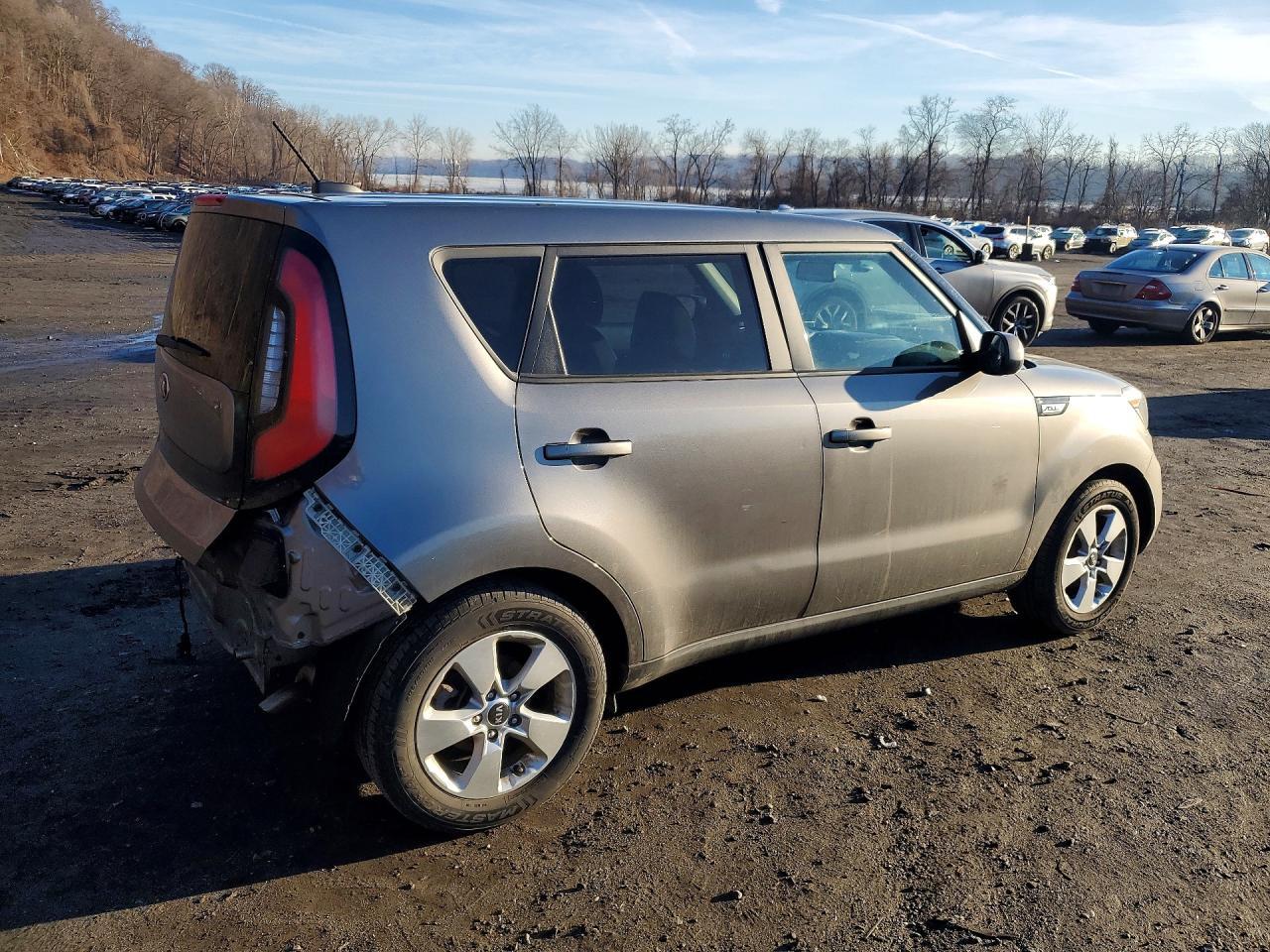 2018 Kia Soul Base - zdjęcie 3