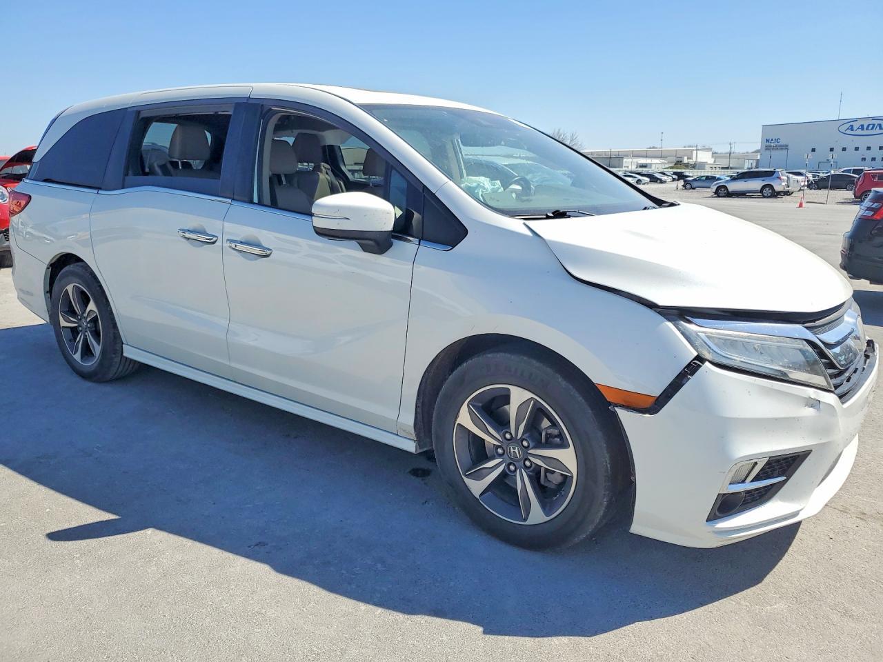 2020 Honda Odyssey Touring - zdjęcie 4