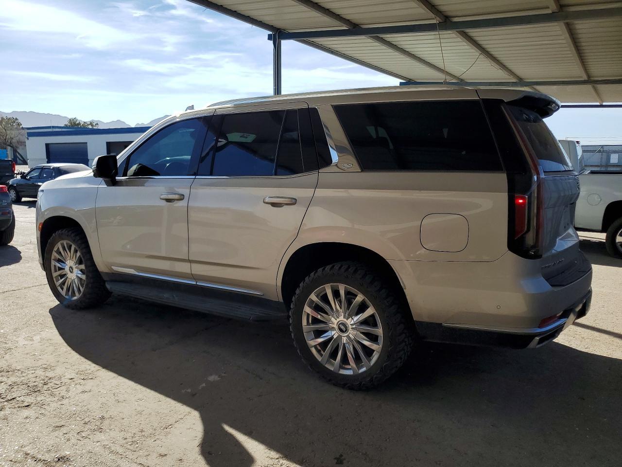 2021 Cadillac Escalade Premium Luxury - zdjęcie 2