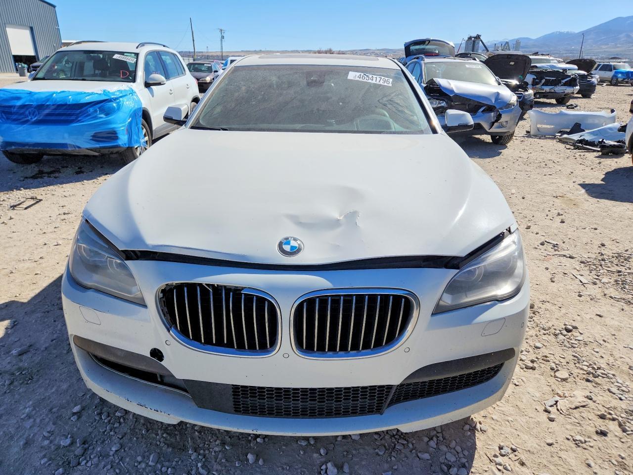 2014 BMW 750 Xi - zdjęcie 5