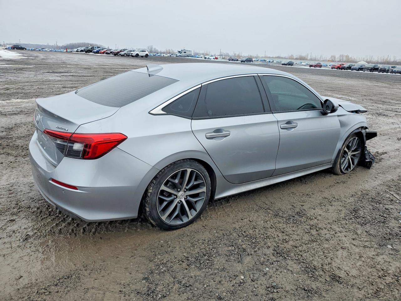 2024 Honda Civic Touring - zdjęcie 3