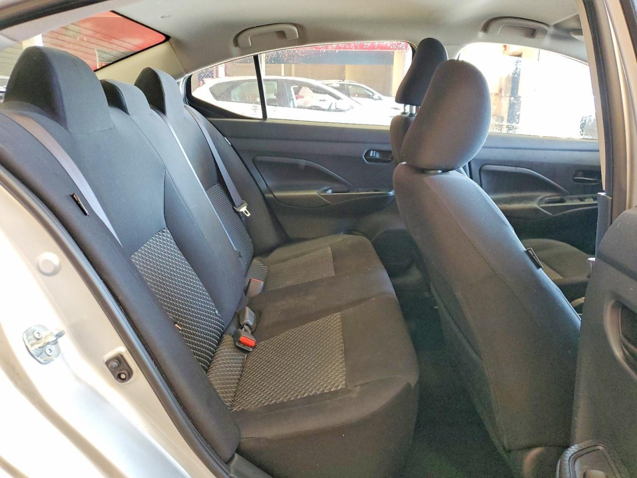 2023 Nissan Versa - zdjęcie 10