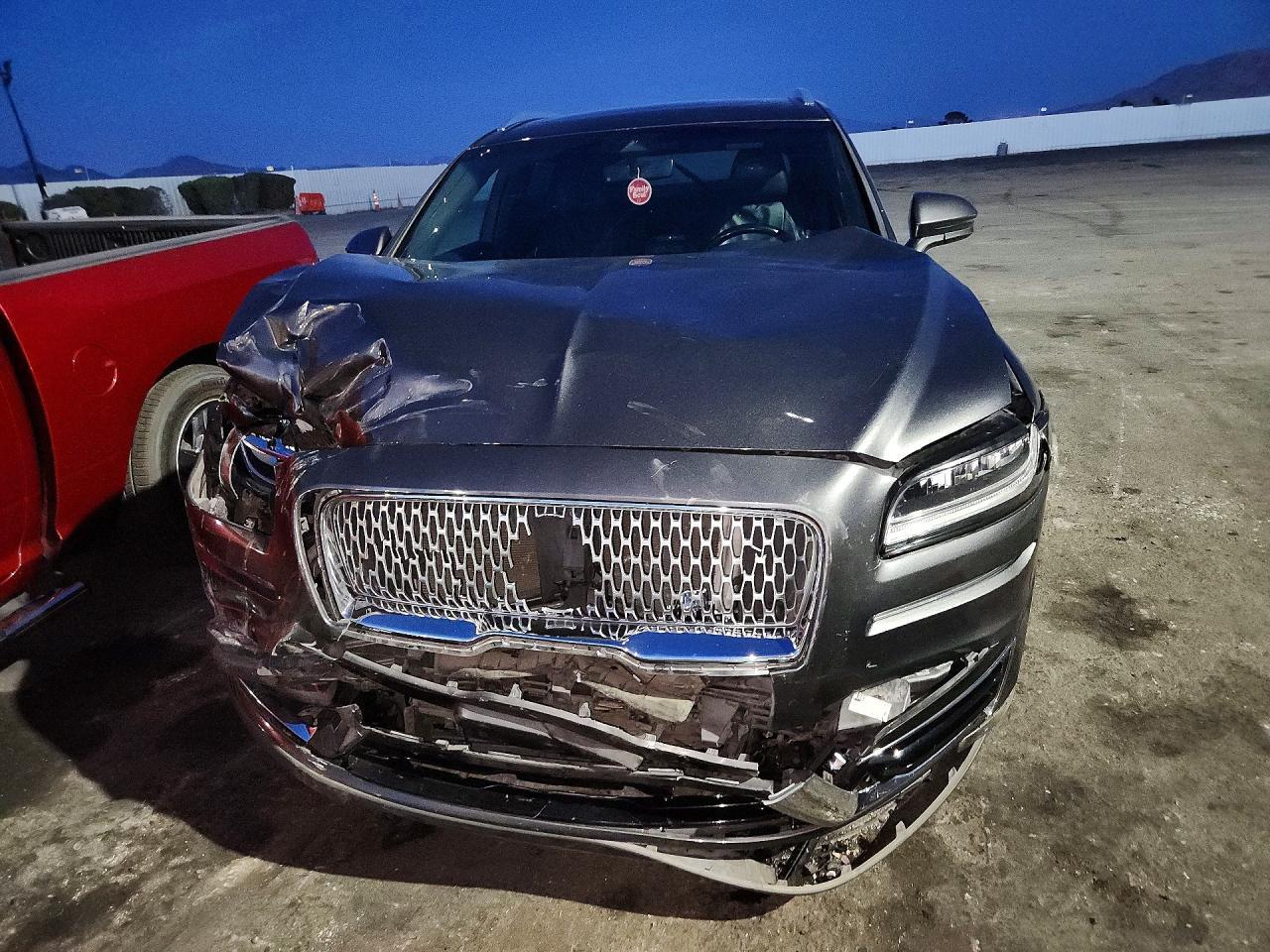 2019 Lincoln Nautilus Select - zdjęcie 5