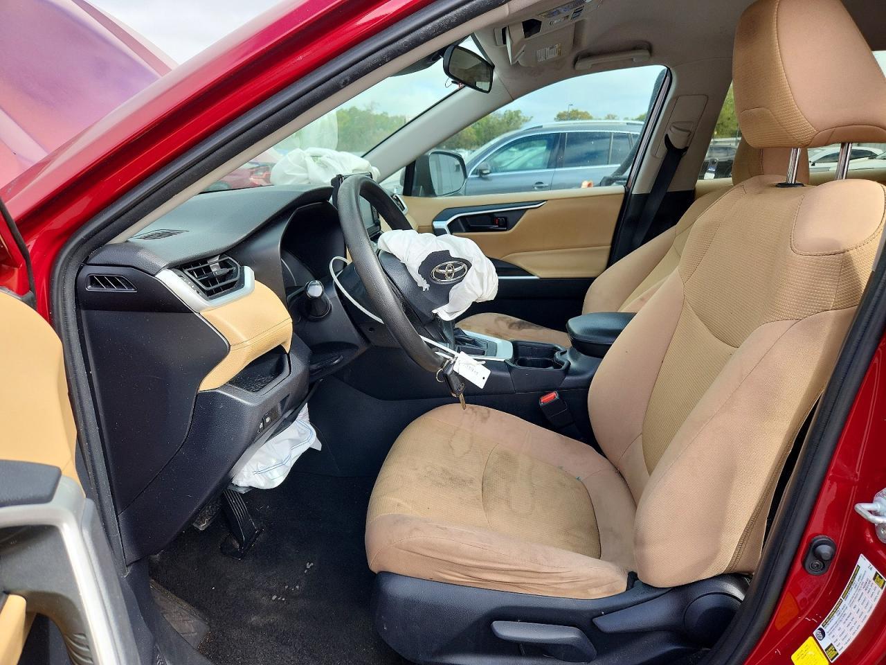 2019 Toyota Rav4 Le - zdjęcie 7