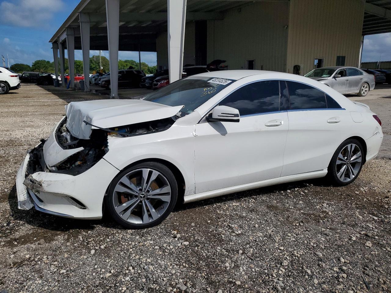 2019 Mercedes-Benz Cla 250 - zdjęcie główne