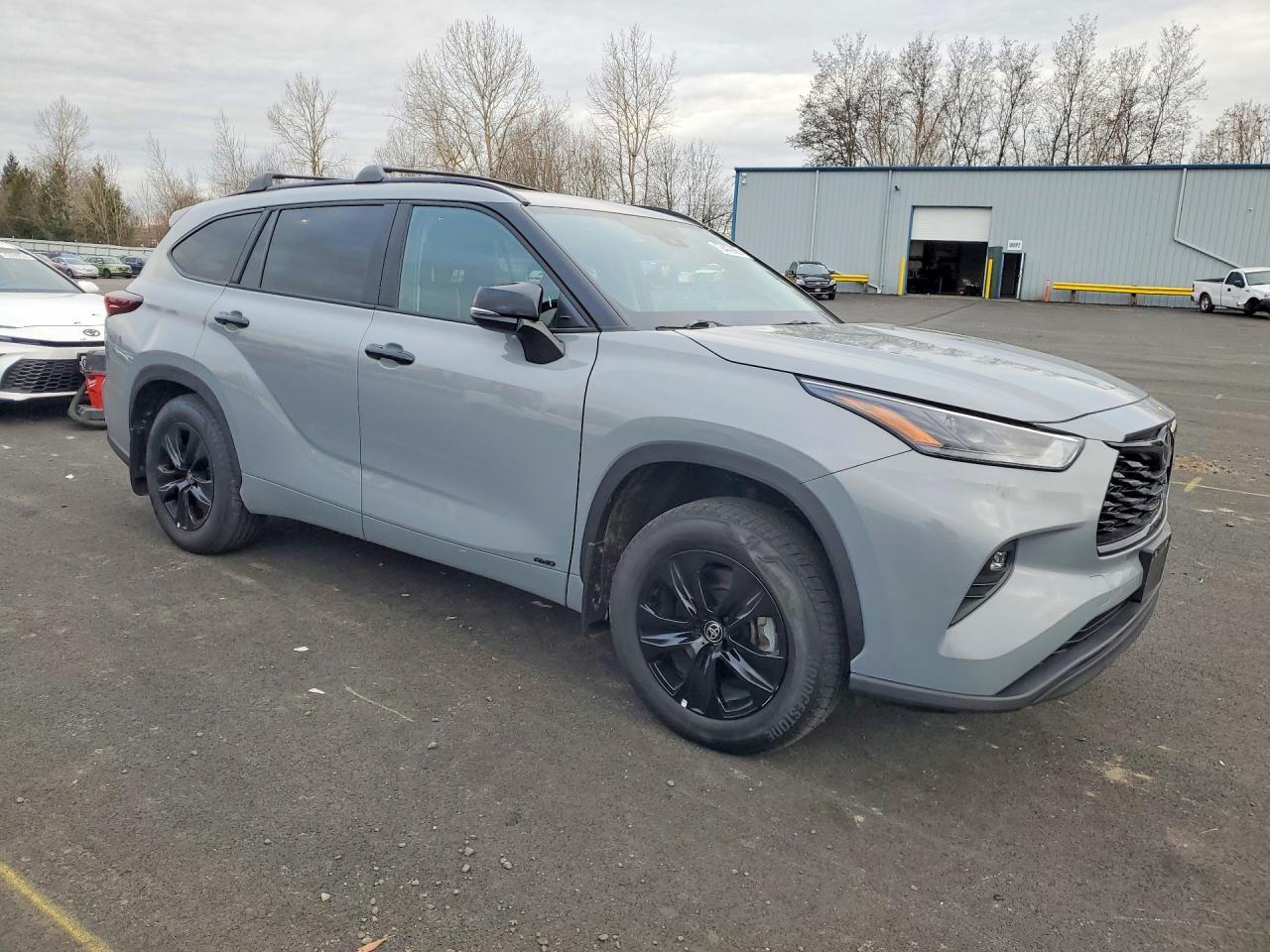 2025 Toyota Highlander Hybrid Xle Nightshade - zdjęcie 4