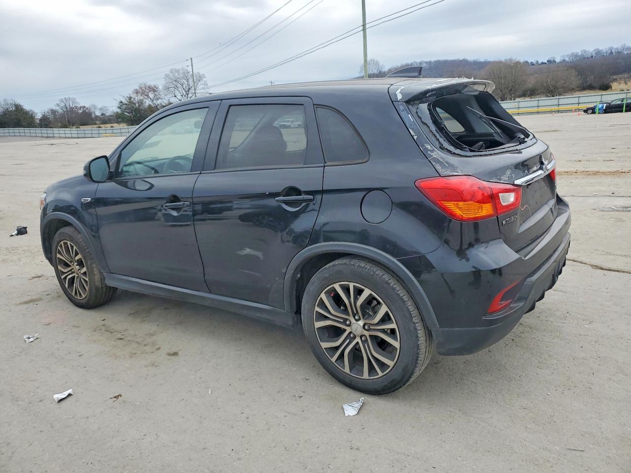 2019 Mitsubishi Outlander Sport Es - zdjęcie 2