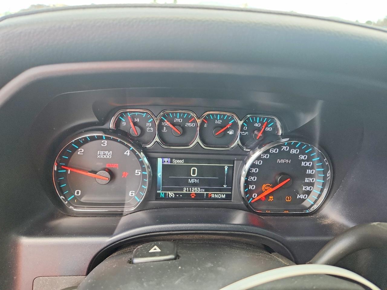 2016 Chevrolet Silverado - zdjęcie 9