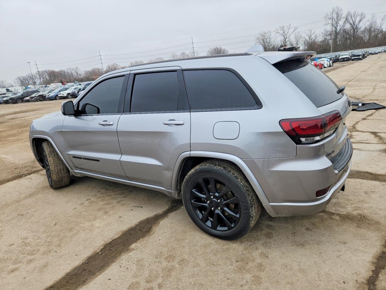 2017 Jeep Grand Cherokee Laredo - zdjęcie 2