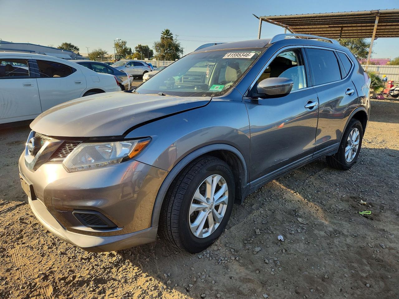 2016 Nissan Rogue Sv - zdjęcie główne