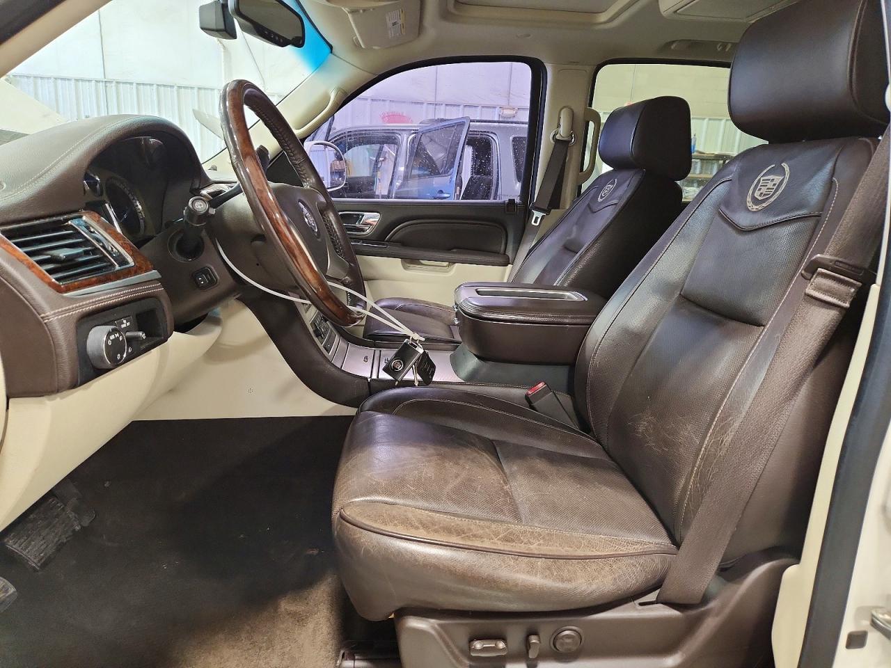 2014 Cadillac Escalade Platinum - zdjęcie 7