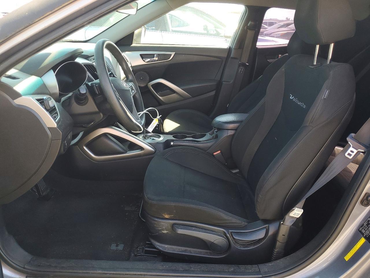 2016 Hyundai Veloster Base - zdjęcie 7