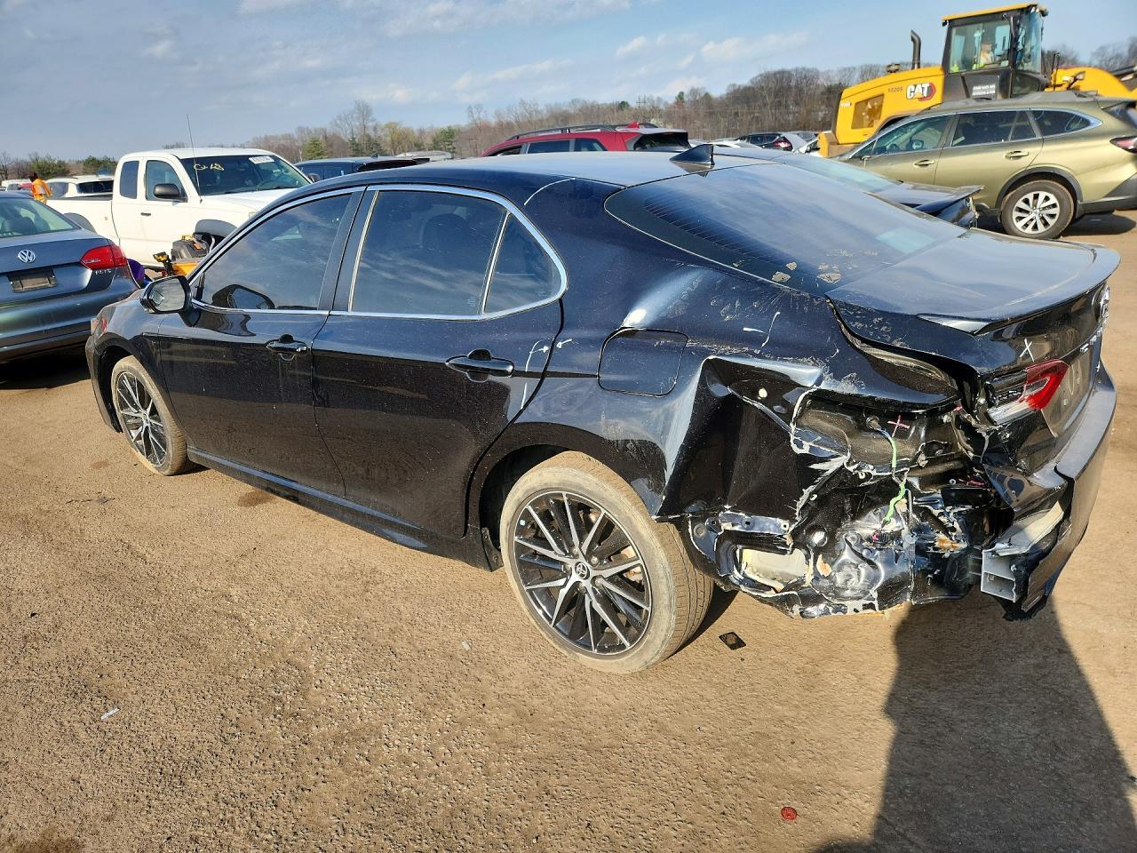 2022 Toyota Camry Se - zdjęcie 2