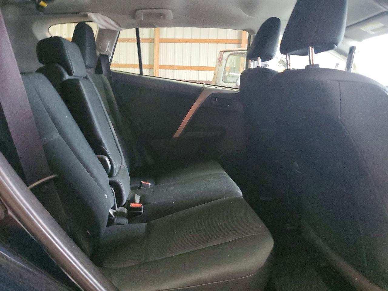 2018 Toyota Rav4 Le - zdjęcie 11