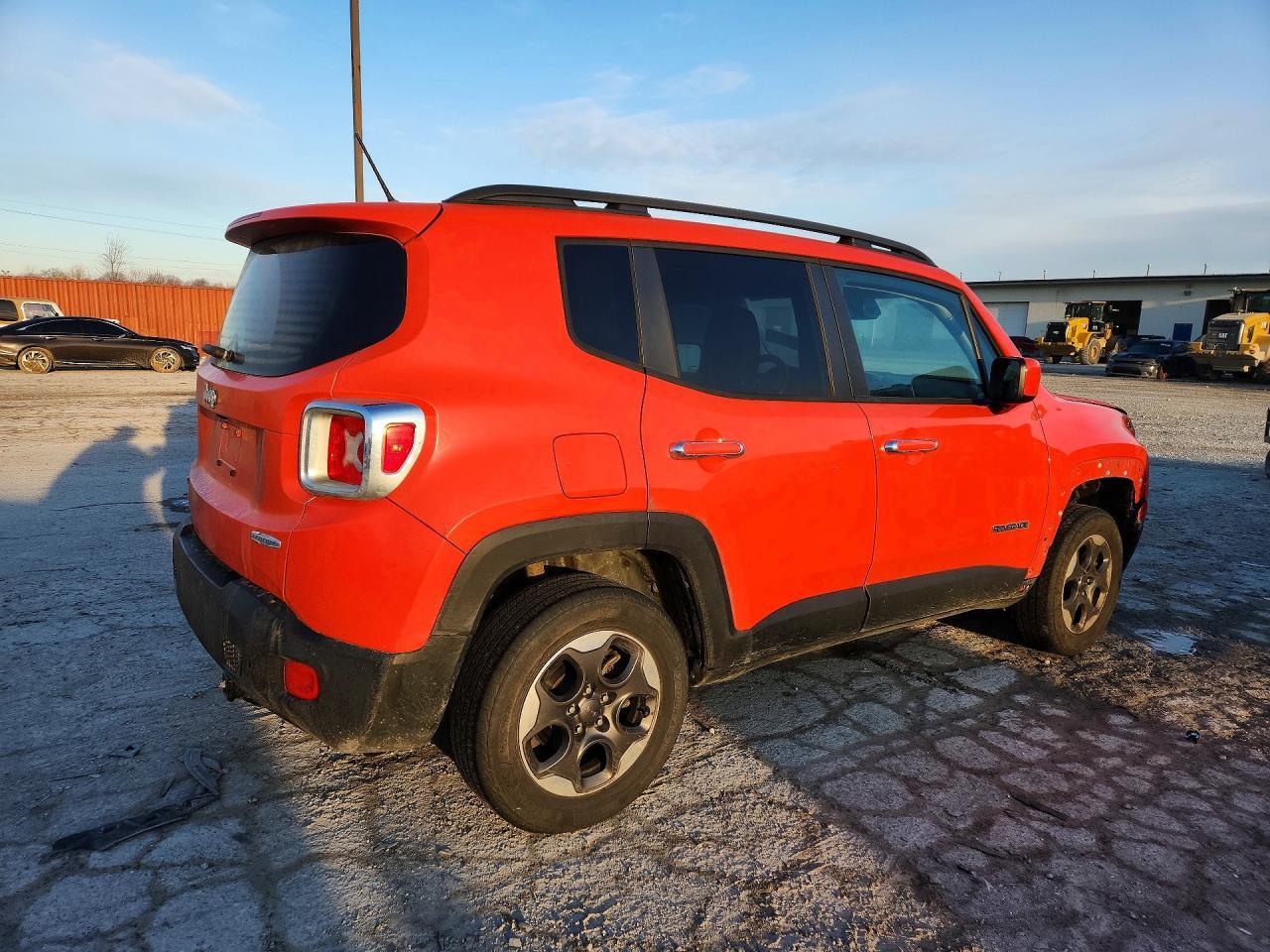 2017 Jeep Renegade Latitude - zdjęcie 3