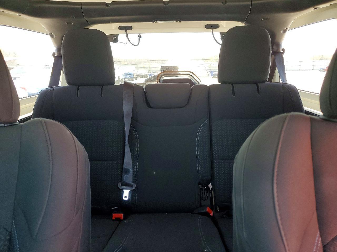 2021 Jeep Wrangler Unlimited Sport - zdjęcie 10