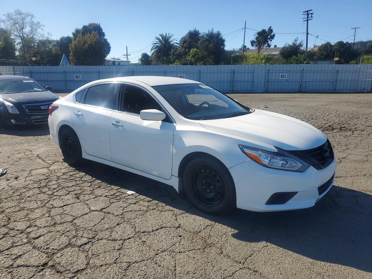 2017 Nissan Altima 2.5 S - zdjęcie 4