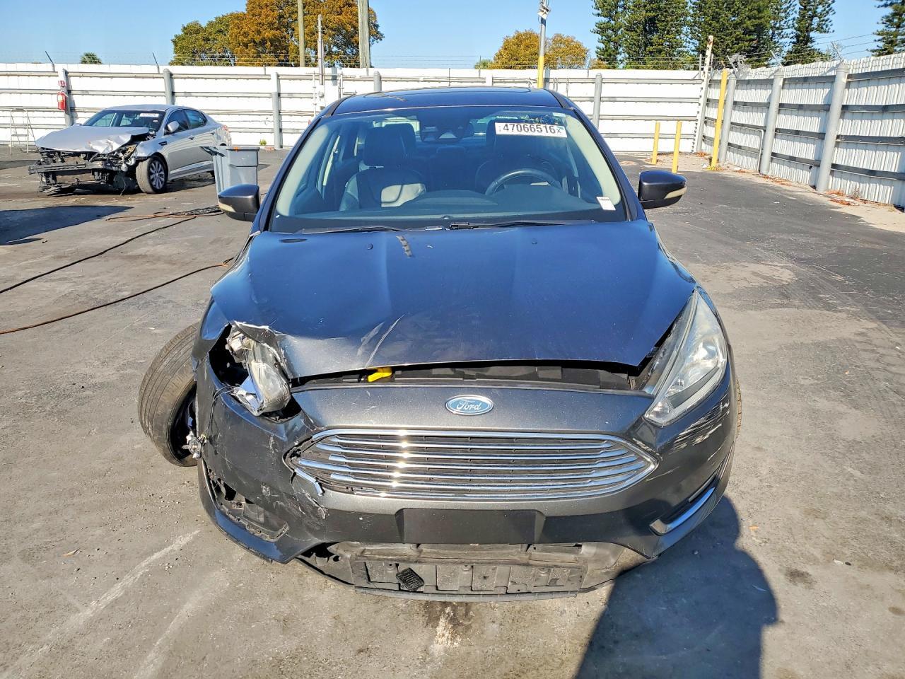 2016 Ford Focus Titanium - zdjęcie 5