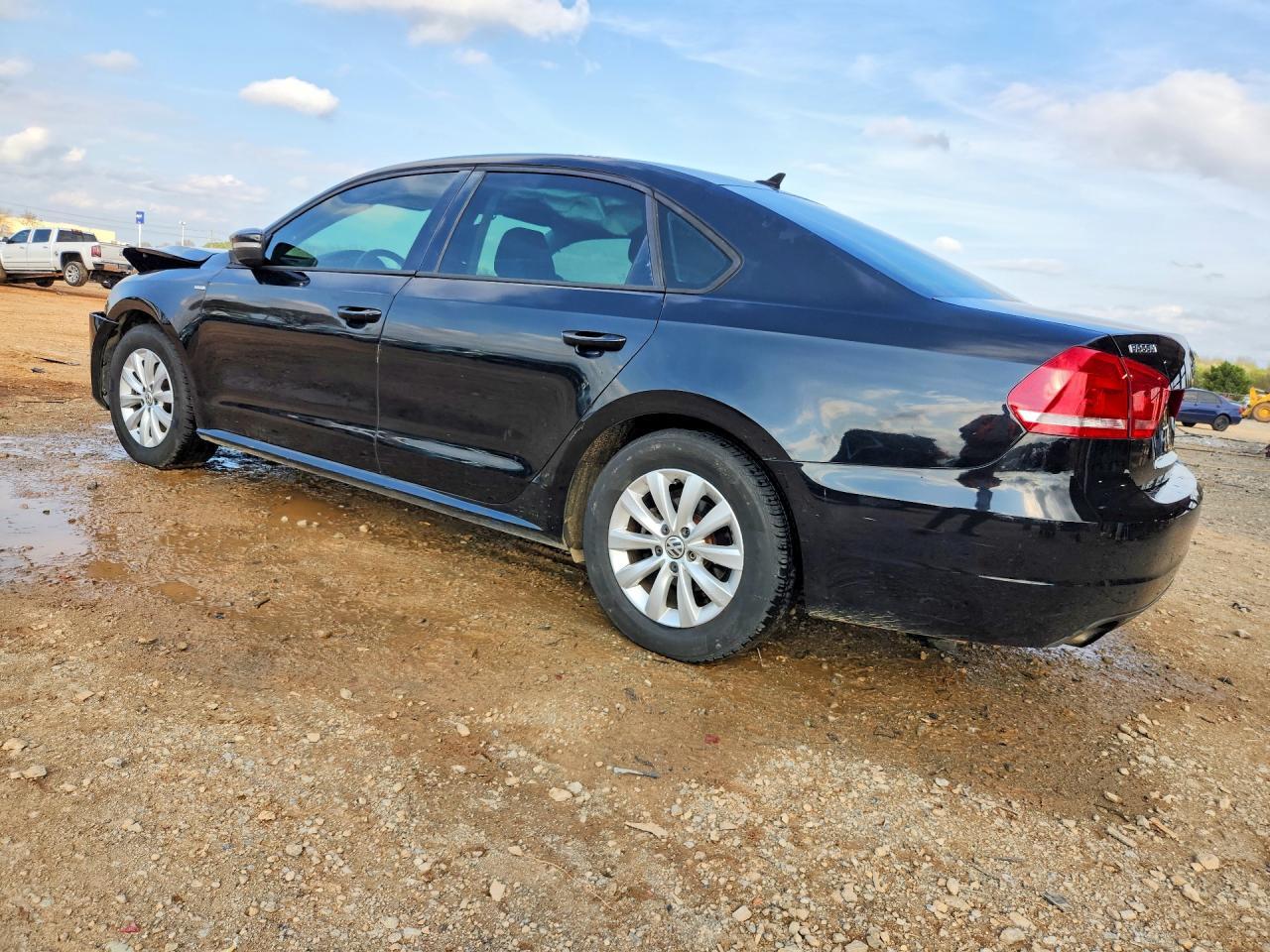 2015 Volkswagen Passat S - zdjęcie 2
