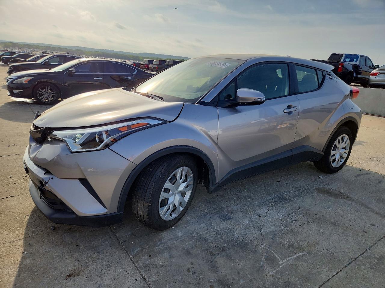 2019 Toyota C-Hr Le - zdjęcie główne