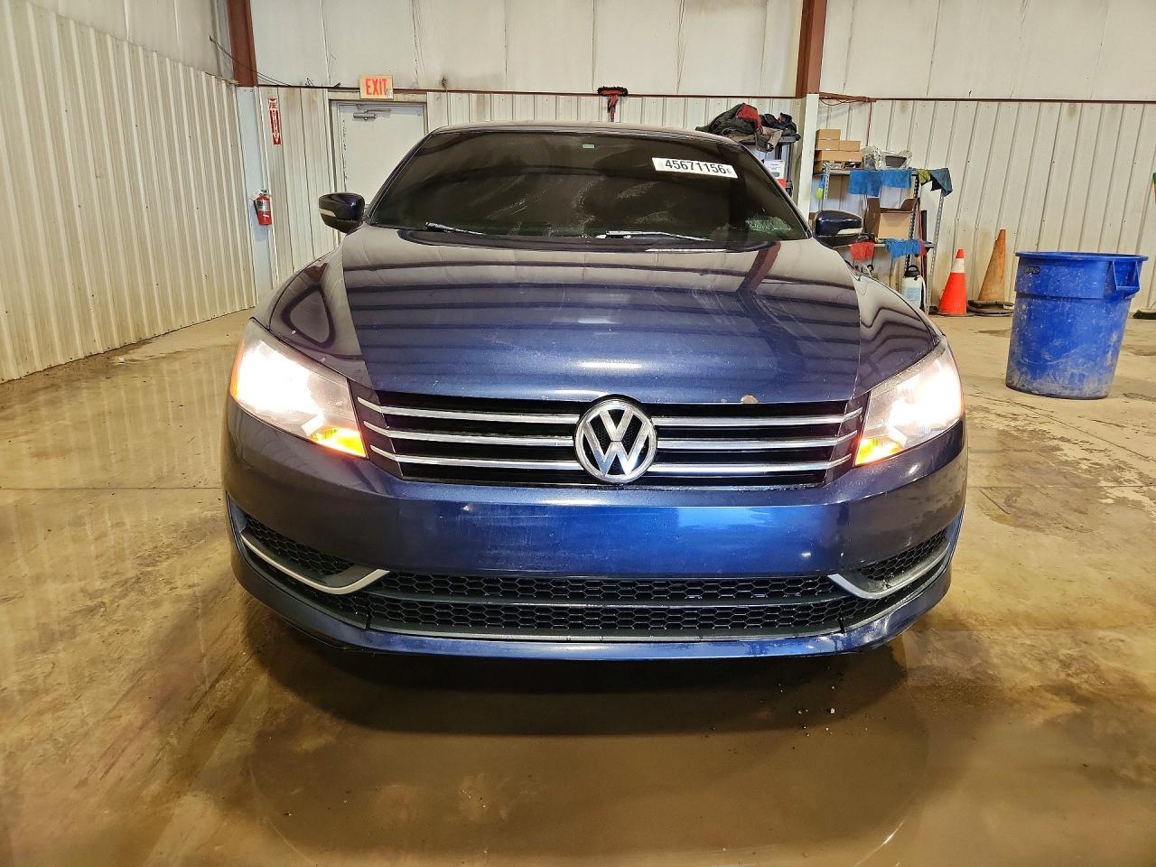 2013 Volkswagen Passat S - zdjęcie 5