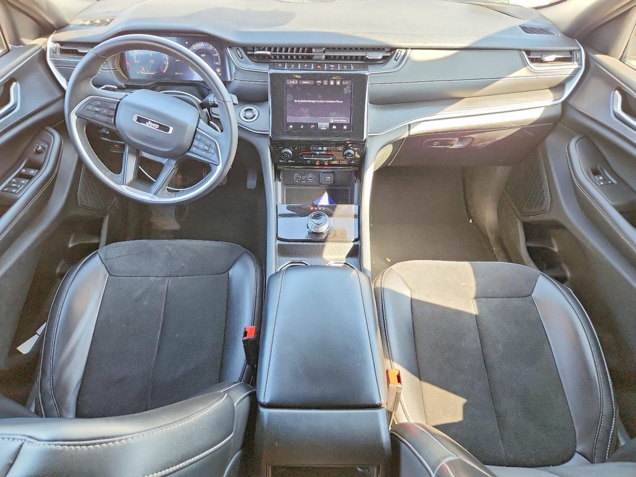 2023 Jeep Grand Cherokee Laredo - zdjęcie 8