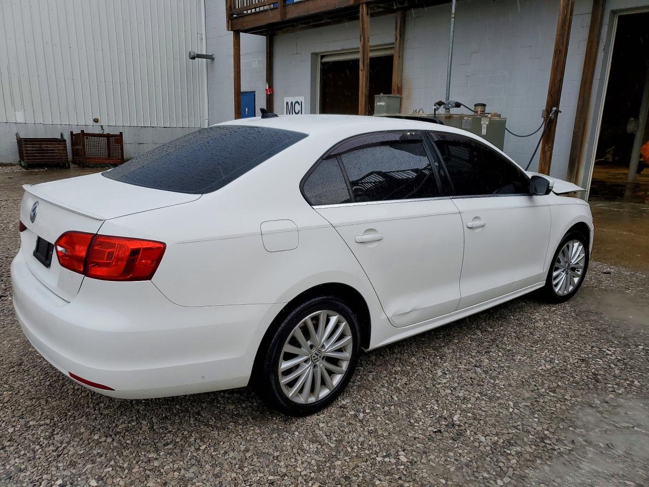 2014 Volkswagen Jetta Tdi - zdjęcie 3