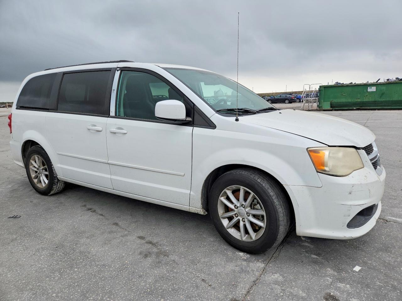 2014 Dodge Grand Caravan Sxt - zdjęcie 4