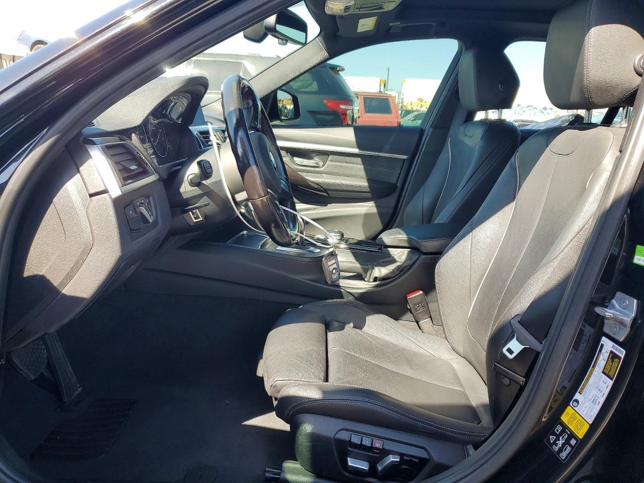 2017 BMW 330 Xi - zdjęcie 7