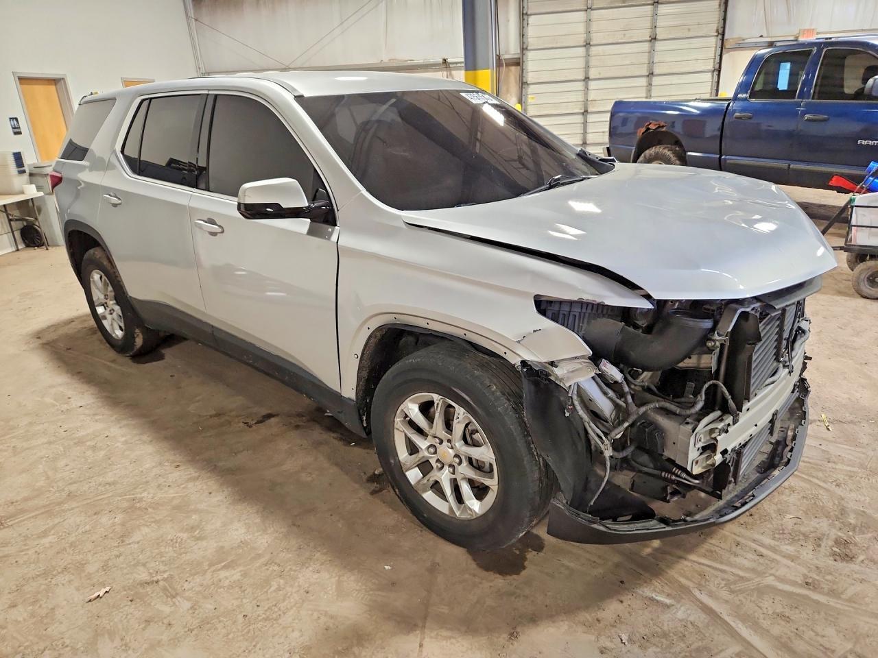 2019 Chevrolet Traverse Ls - zdjęcie 4