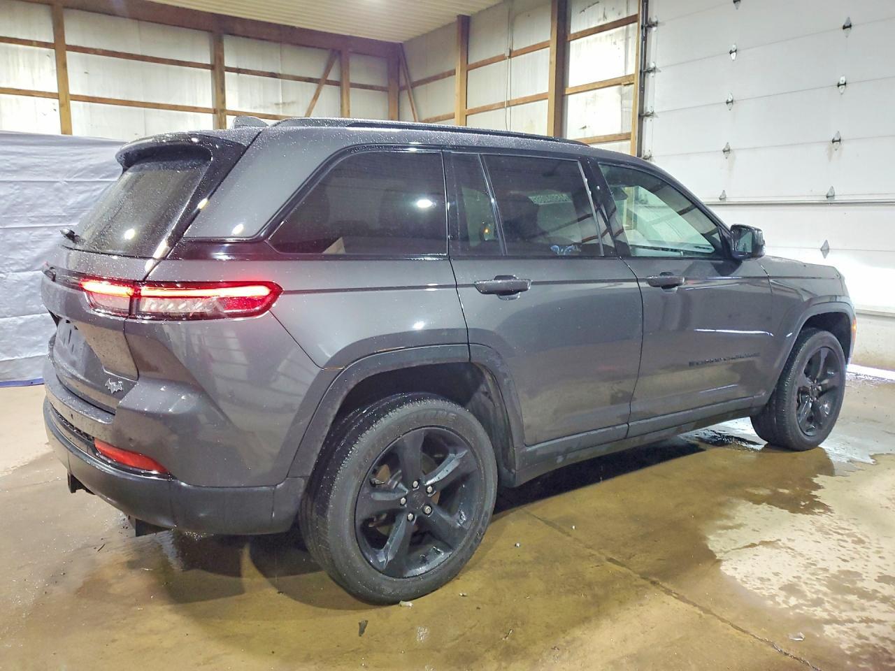 2024 Jeep Grand Cherokee Laredo - zdjęcie 3