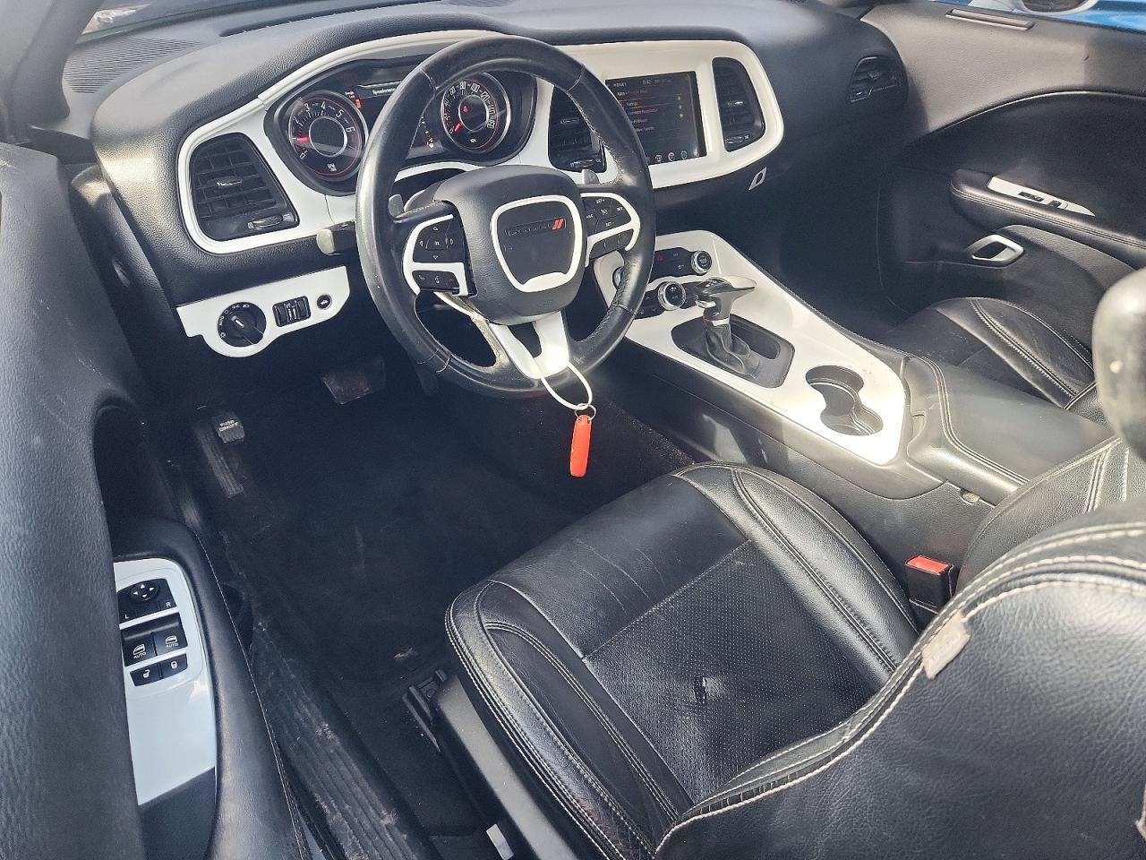 2015 Dodge Challenger Sxt - zdjęcie 8