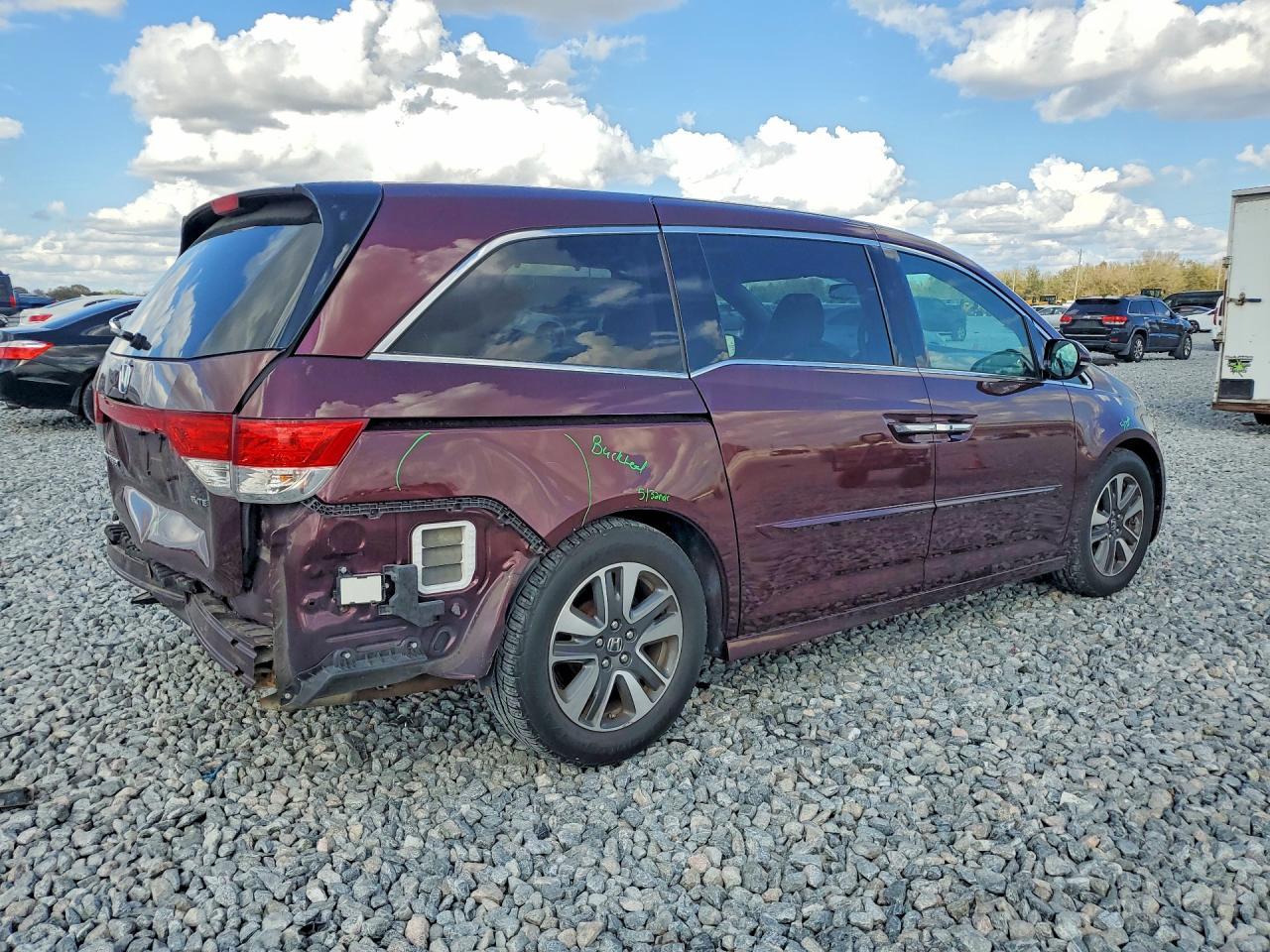2015 Honda Odyssey Touring - zdjęcie 3