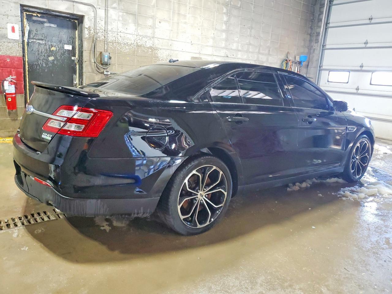 2018 Ford Taurus Sho - zdjęcie 3