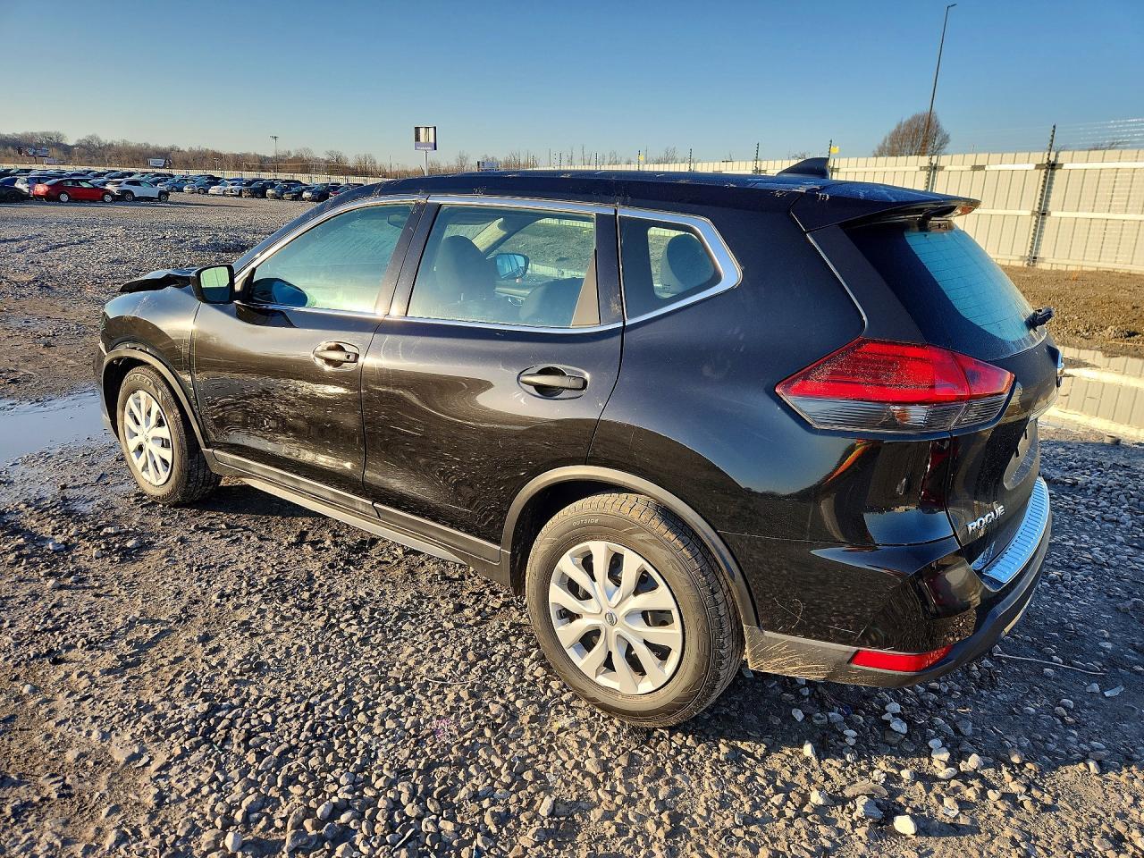 2017 Nissan Rogue S - zdjęcie 2