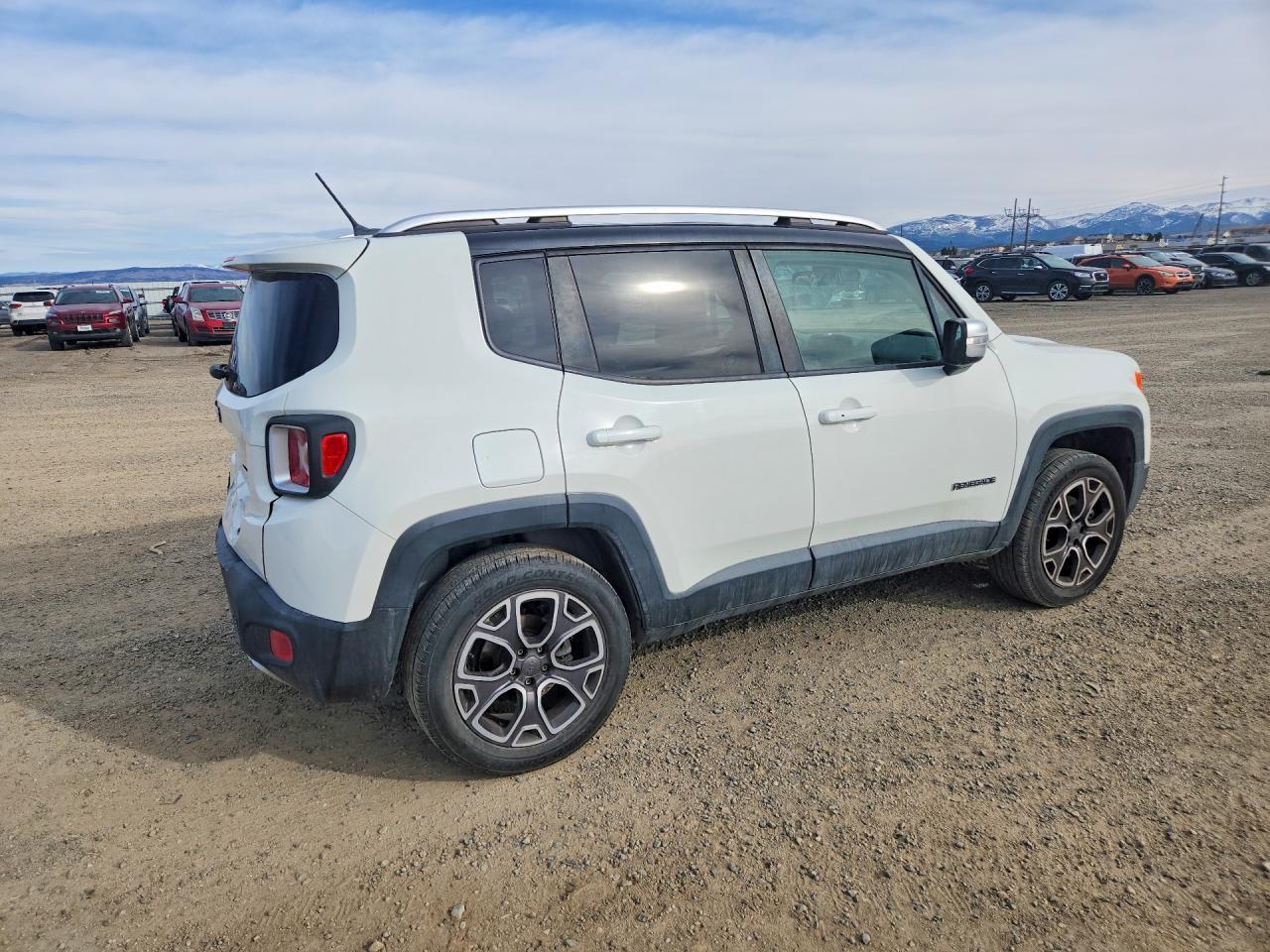 2015 Jeep Renegade Limited - zdjęcie 3