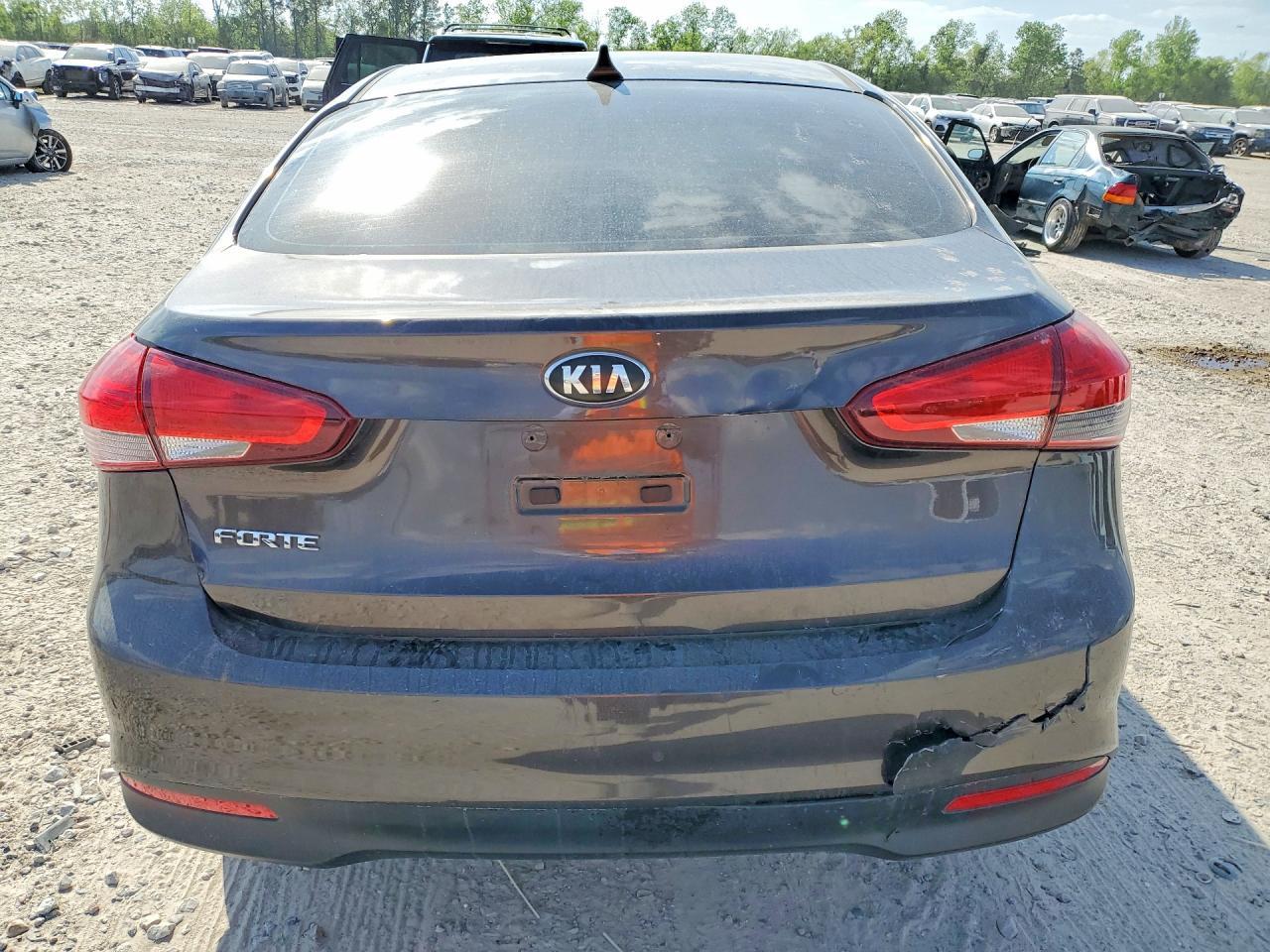 2017 Kia Forte Lx - zdjęcie 6
