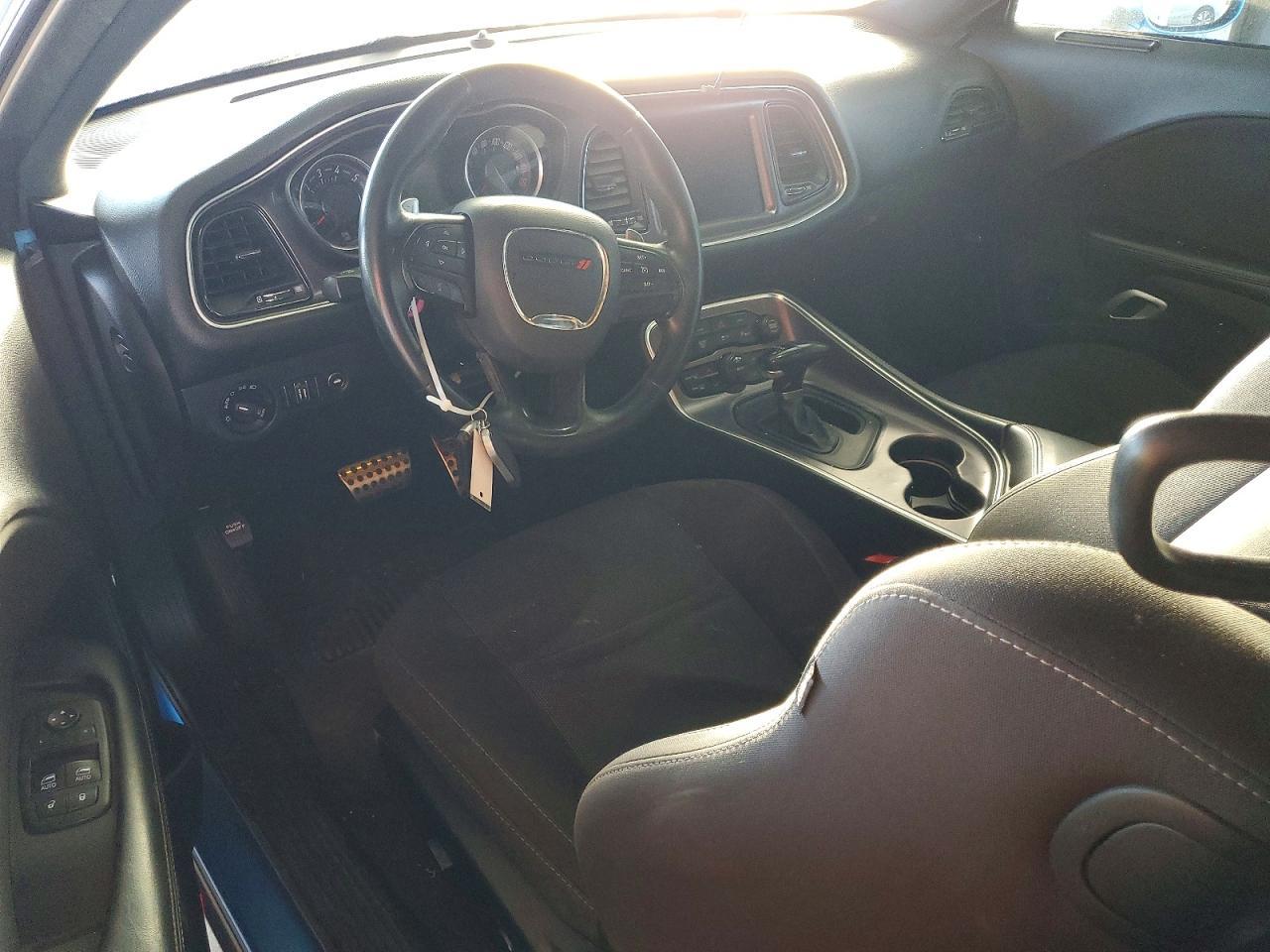 2016 Dodge Challenger R - zdjęcie 8