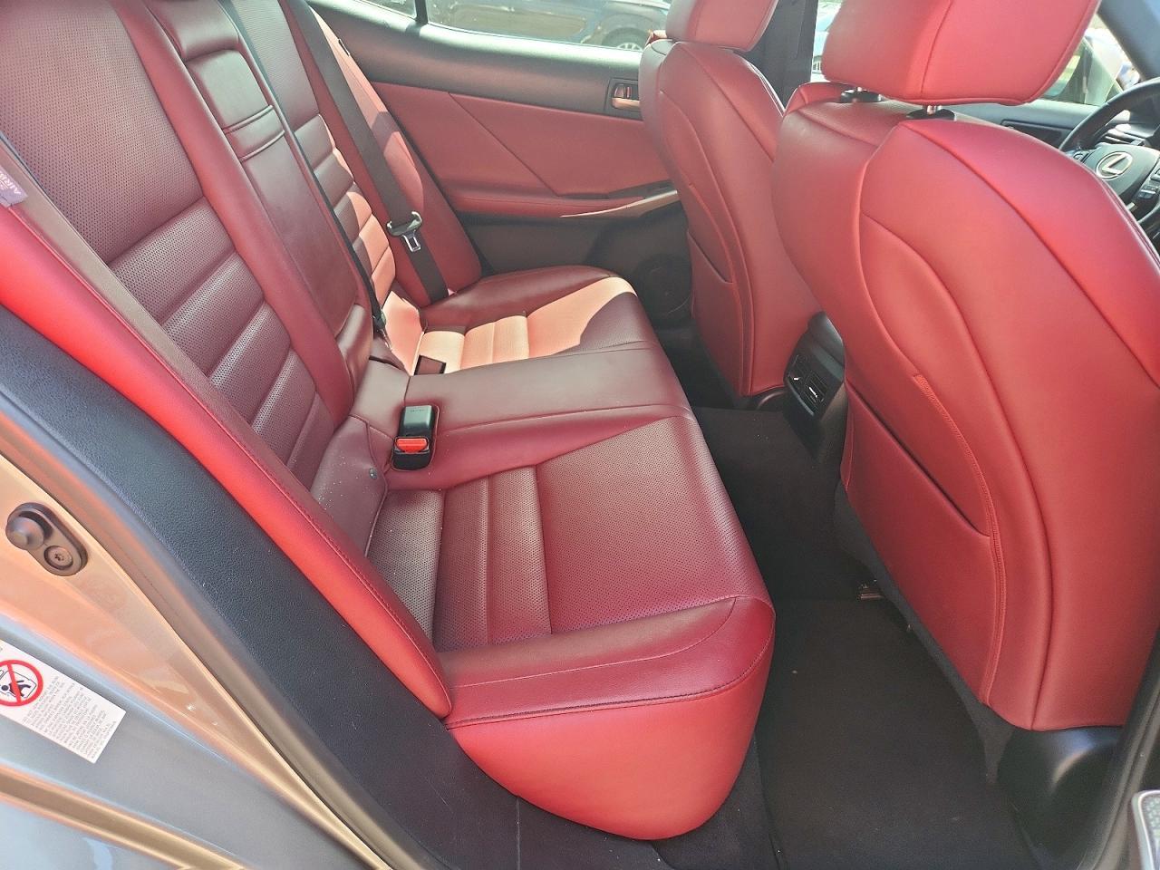 2017 Lexus Is 200T Base - zdjęcie 10