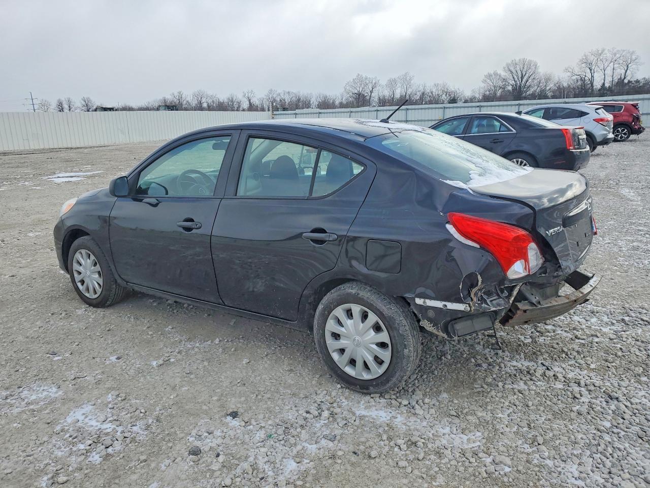 2014 Nissan Versa 1.6 S - zdjęcie 2