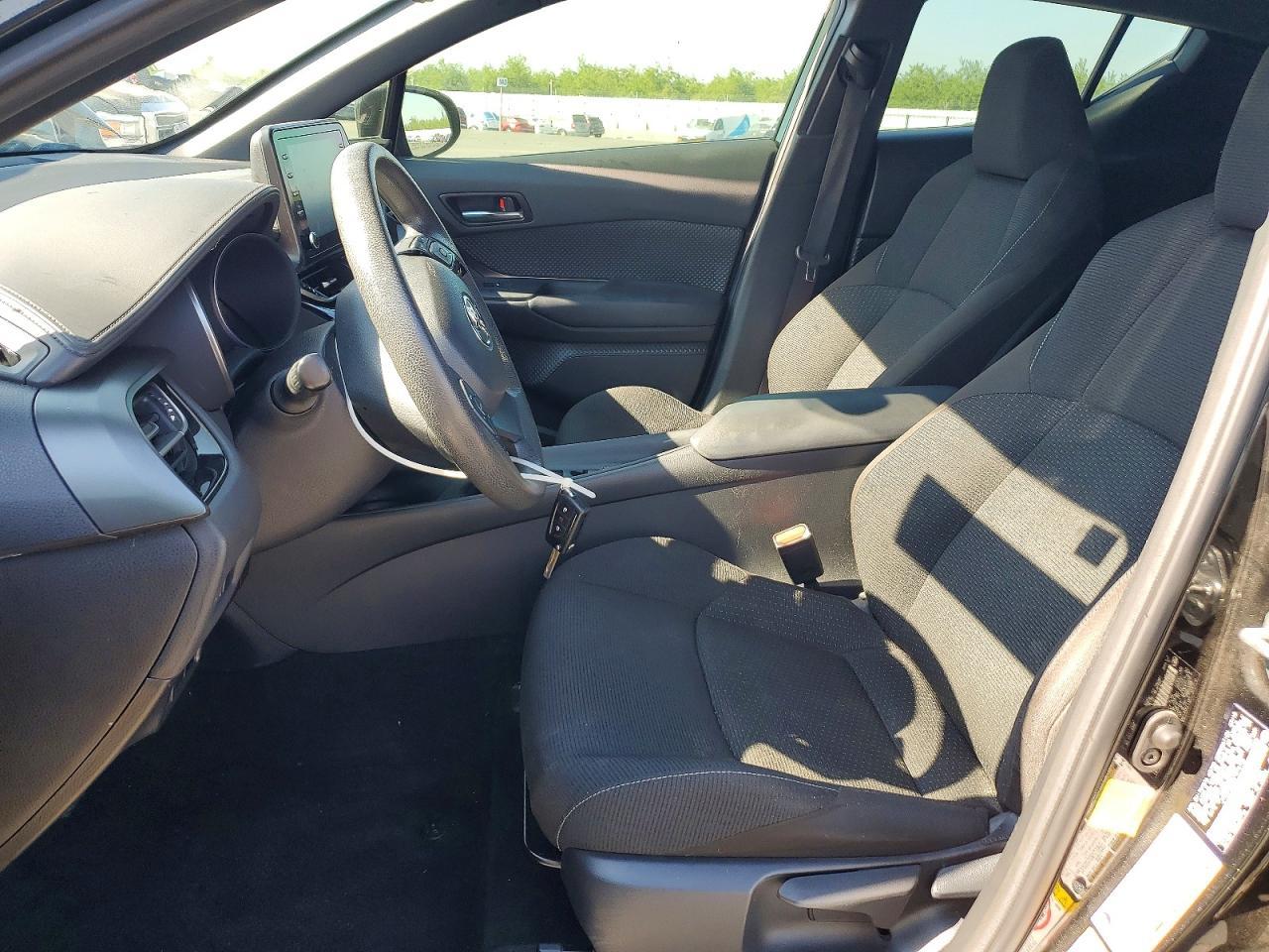 2019 Toyota C-Hr Le - zdjęcie 7